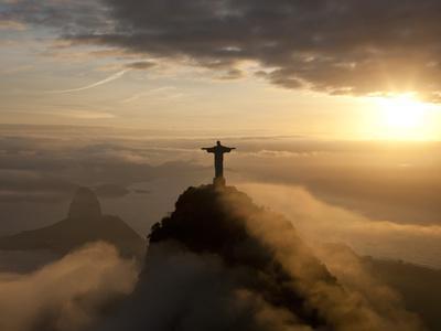Statue of Jesus, known as Cristo Redentor (Christ the Redeemer), on Corcovado Mountain in Rio De Ja - Photographic Print, 16x12
